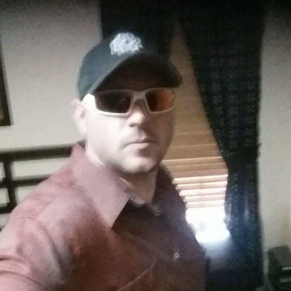 Meet your Posher, Josh - Picture 1 of 1